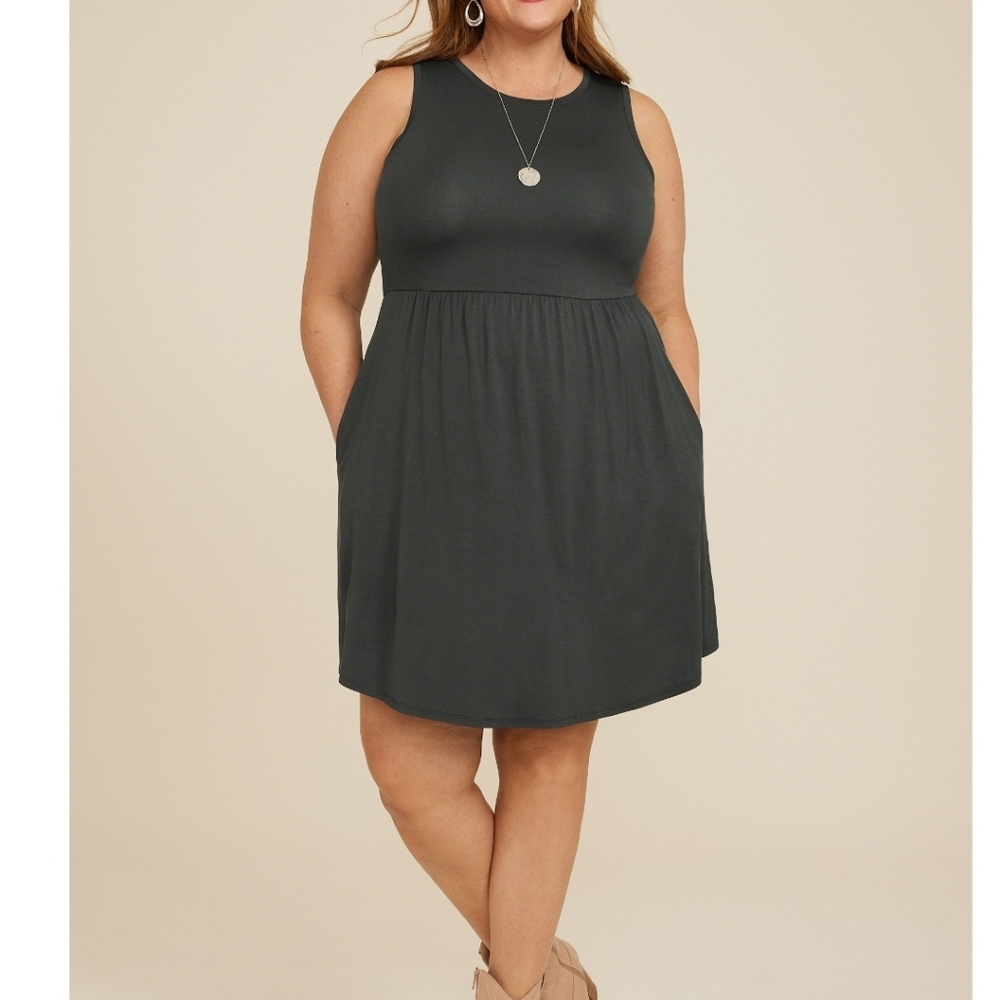 Chic Sleeveless Raven Colored Dress